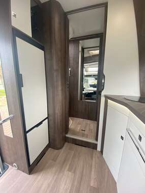 Benimar-tessoro-cocoon-468-automaat-NAK-face a face-twinbedden-170pk-motorhome-camper-mobilhome (20) -  - Benimar Cocoon 468 NAK Special Edition