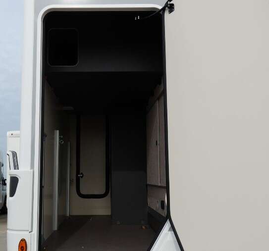 McLouis-avantgarde-sovereign-carat-321-nieuw-motorhome-camper-mobilhome-huren-kopen (17) -  - McLouis Avantgarde 321 - Fiat