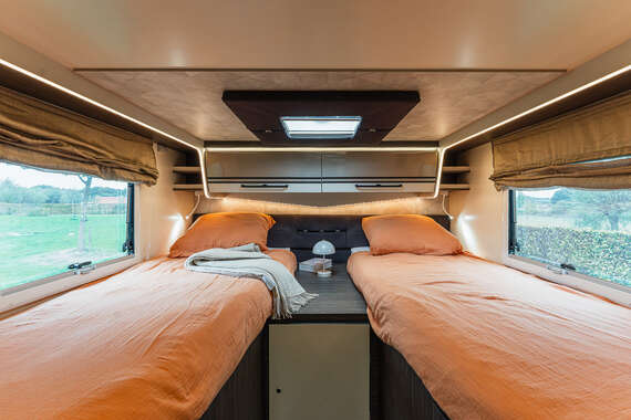 Carat-MC4-McLouis-half integraal-motorhome-mobilhome-camper-473-twinbedden-ford-automaat (2) -  - McLouis Carat 473 - Ford