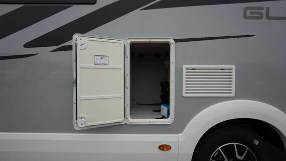 McLouis-glamys-322-alkoof-motorhome-mobilhome-camper-westvlaanderen-veurne-dicar-northsea (10) -  - McLouis Glamys A 322 - Fiat