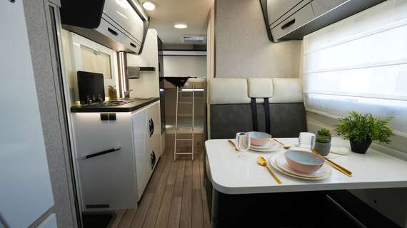 McLouis-Glamys-320-chass-fiat-alkoof-motorhome-mobilhome-camper-fiat-citroën-dicar-huren-kopen-nieuw-tweedehand-westvlaanderen (2) -  - McLouis Glamys A 320 - Ford