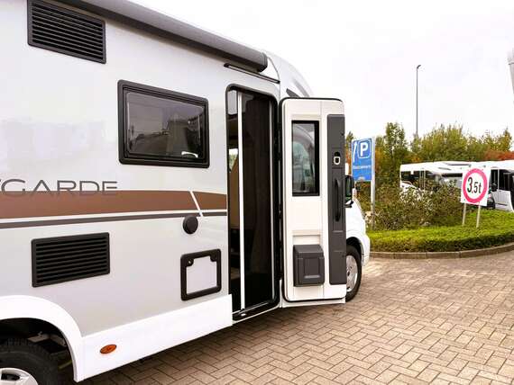 Avantgarde-Slim-339-mcLouis-dicar-Northsea-veurne-motorhome-mobilhome-van-camper (30) -  - McLouis Avantgarde Slim 339