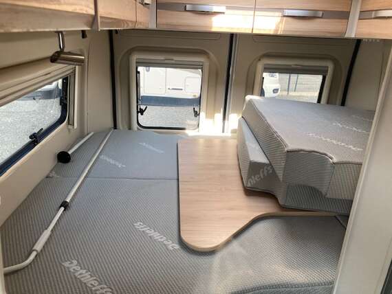 burstner-campervan-van-dwarsbed-dethleffs (8) -  - Dethleffs Globetrail