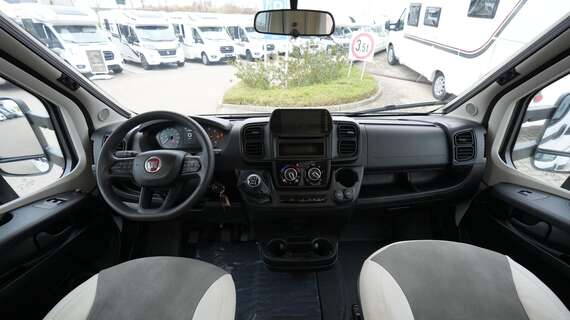 McLouis-glamys-322-alkoof-motorhome-mobilhome-camper-westvlaanderen-veurne-dicar-northsea (13) -  - McLouis Glamys A 322 - Fiat