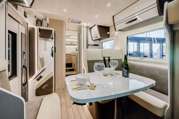 mclouis-avantgarde-373-twinbedden-camper-mobilhome-motorhome-veurne-northsea-kopen-huren (25) -  - McLouis Avantgarde 373 - Ford