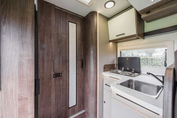 benimar- cocoon-tessoro-463-twinbedden-model 2026-black pack-ford-motorhome-camper-mobilhome (37) -  - Benimar Cocoon 463