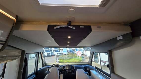 mclouis-carat-879-integraal-motorhome-campervan-van-mobilhome-camper (16) -  - McLouis Carat 879