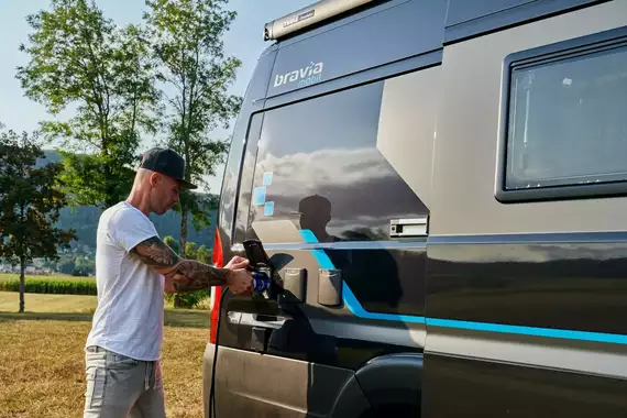 Bravia-mobil-campervan-van-peugeot-mercedes-MAN-495-680-699-636-599-trend-editie30-Swan-westvlaanderen-veurne-northseamotorhomes (30) -  - Bravia Mobil Swan 599 Feniks