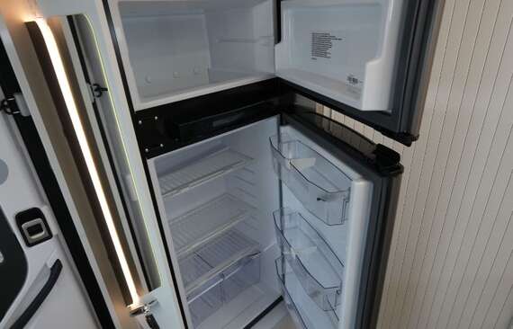 McLouis-avantgarde-sovereign-carat-321-nieuw-motorhome-camper-mobilhome-huren-kopen (6) -  - McLouis Avantgarde 321 - Fiat