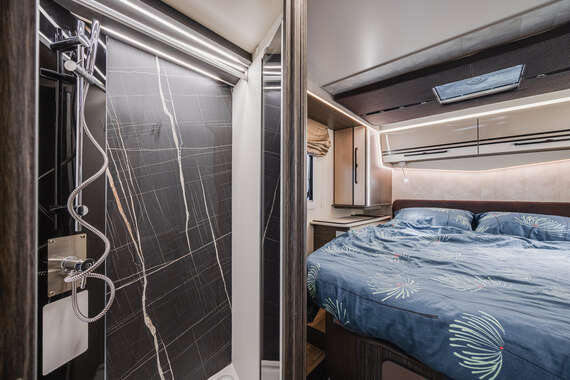 carat-481-centraal bed-mclouis-motorhome-mobilhome-camper (29) -  - McLouis Carat 481 Fiat