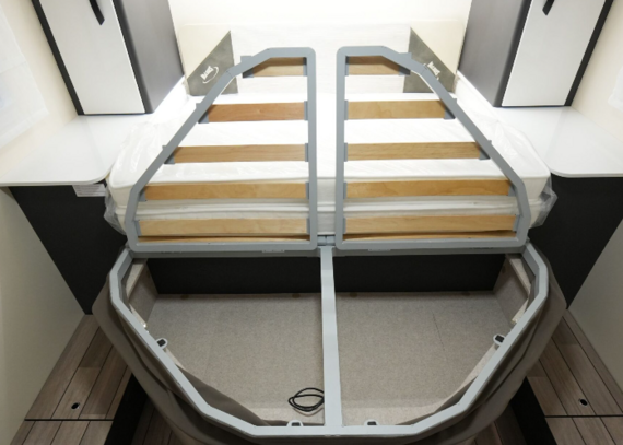 McLouis-avantgarde-sovereign-carat-381-nieuw-motorhome-camper-mobilhome-huren-kopen-mc4 (7) -  - McLouis Avantgarde 381 - Fiat