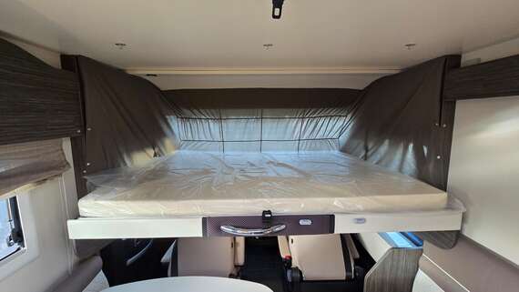 mclouis-carat-879-integraal-motorhome-campervan-van-mobilhome-camper (17) -  - McLouis Carat 879