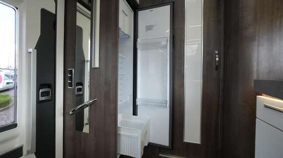 Benimar-cocoon-tessoro-463 twinbedden-halfintegraal-hefbed-automaat-motorhome-mobilhome-camper-nieuw-tweedehands (22) -  - Benimar Cocoon 463 NAK 170pK Automaat