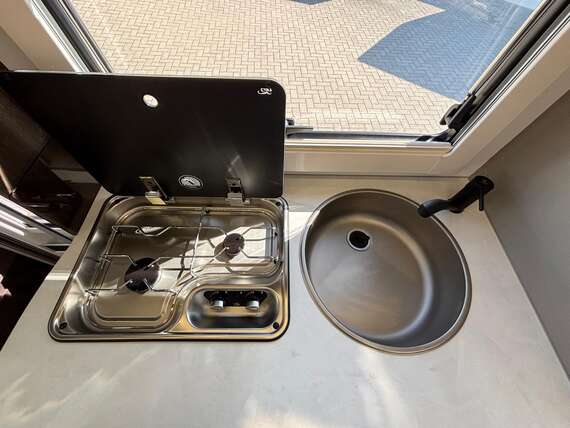 benimar-cocoon-tessoro-425-stapelbed-motorhome-mobilhome-camper (17) -  - Benimar Cocoon 425
