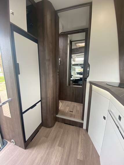 Benimar-tessoro-cocoon-468-automaat-NAK-face a face-twinbedden-170pk-motorhome-camper-mobilhome (20) -  - Benimar Cocoon 468 Special Edition