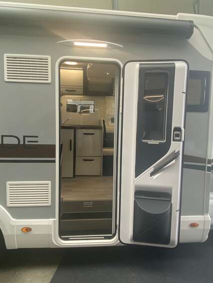 McLouis-avantgarde-sovereign-carat-381-nieuw-motorhome-camper-mobilhome-huren-kopen-mc4 (18) -  - McLouis Avantgarde 381 - Fiat